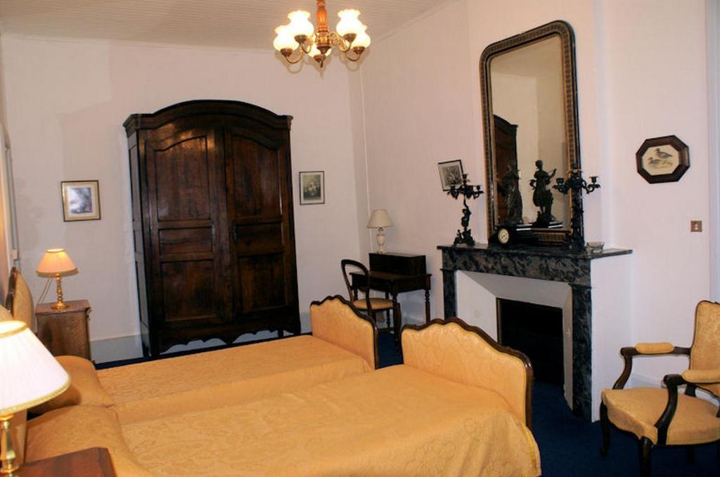 Chambres D'Hotes Chateau De Cavagnac Layrac Rom bilde